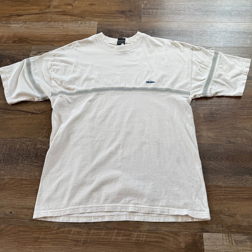 Quiksilver vintage Men's White T-Shirt with Gray Accents